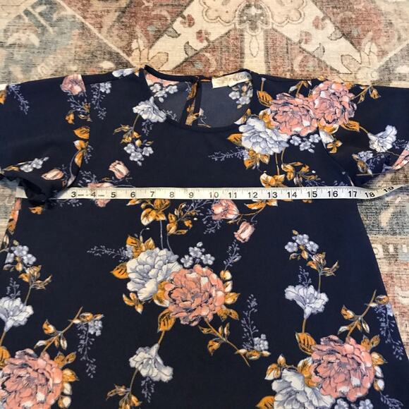 Rewind floral flutter sleeve blouse size XS - Picture 4 of 6